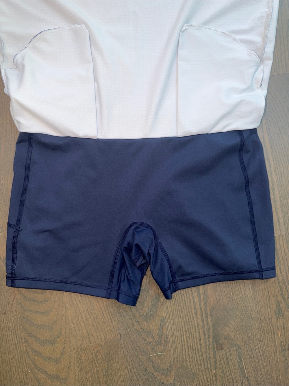 Peter Millar Golf Skort Size M Navy Geometric Print UPF 50+ Performance - Picture 3 of 6